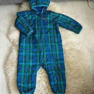 Patagonia reversible snow suit size 12m